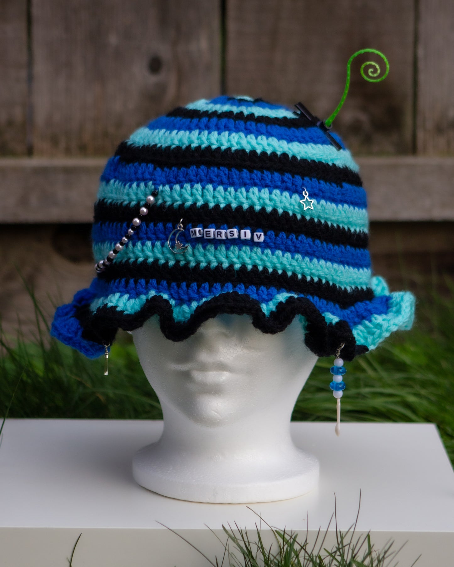 'MERSIV' Bucket Hat (size M)